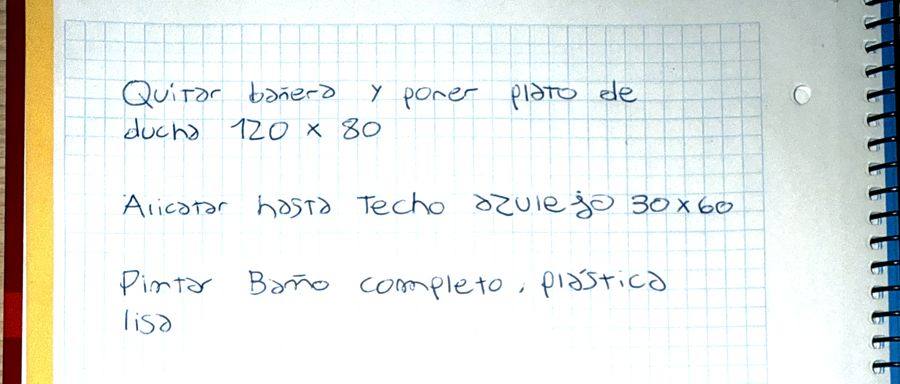 Apuntes de obra reales en una libreta